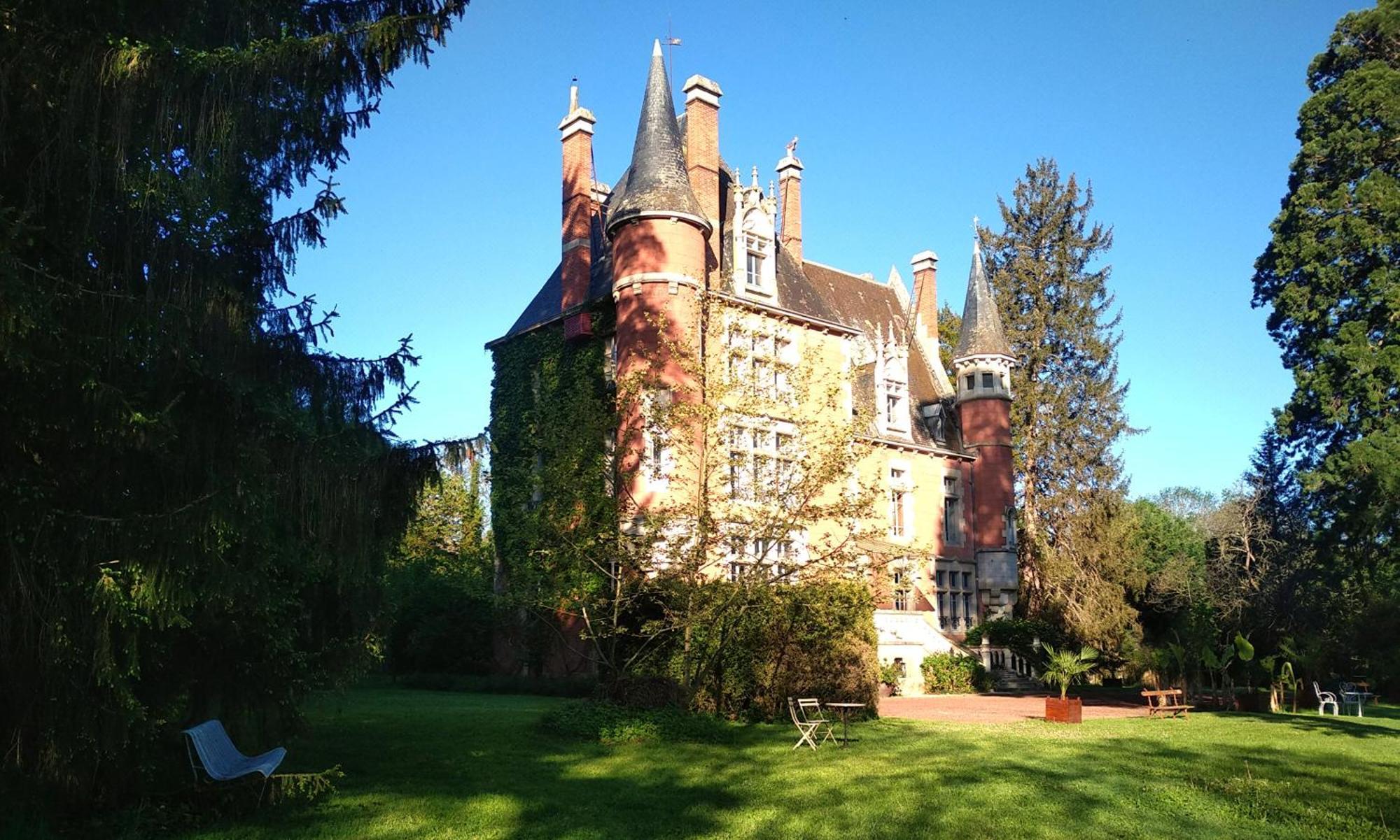 Château de la Vernède Saint-Rémy-de-Chargnat Exterior foto